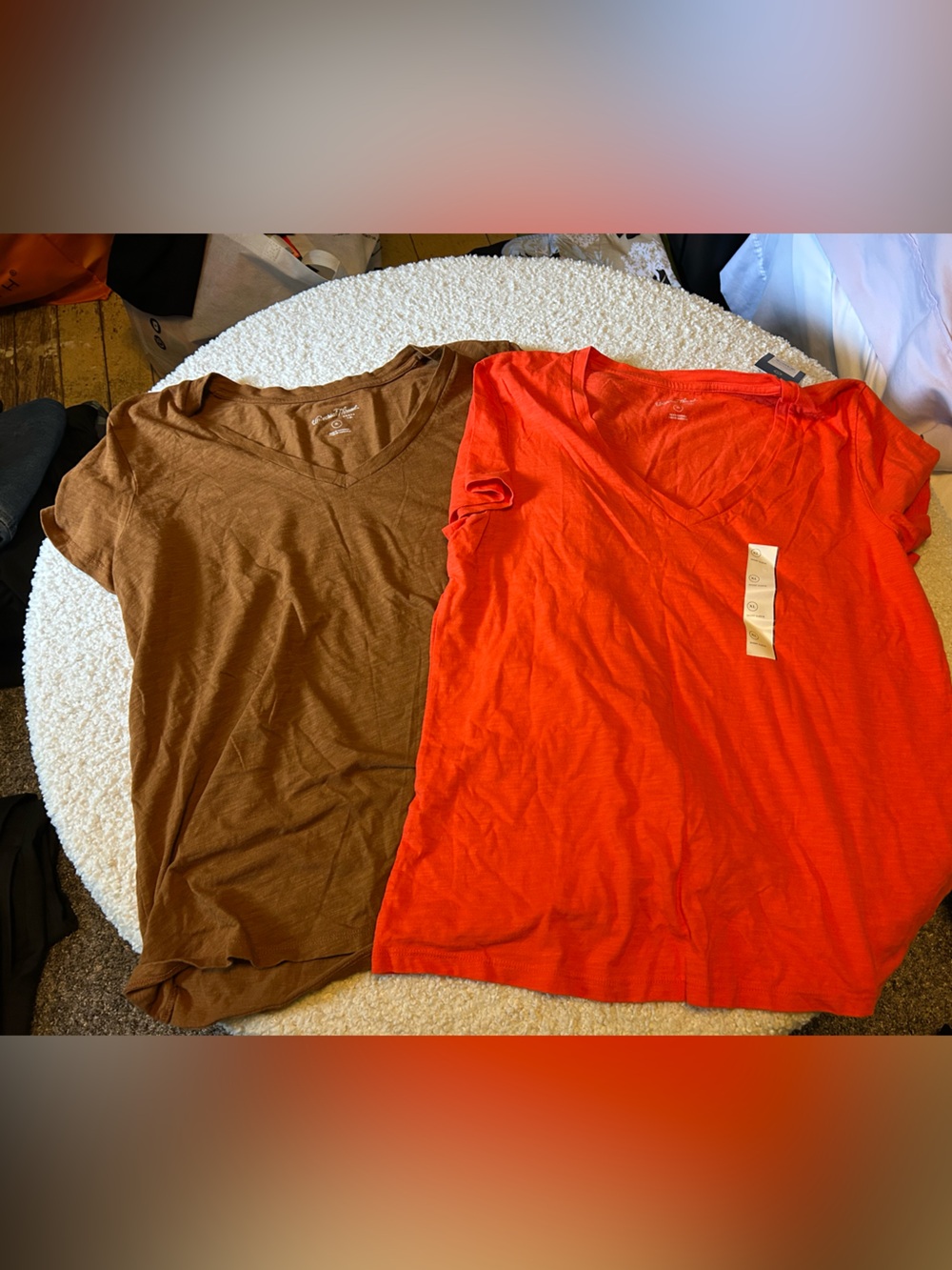 Universal Thread Short Sleeve V-Neck Tee Duo — Brown & Orange